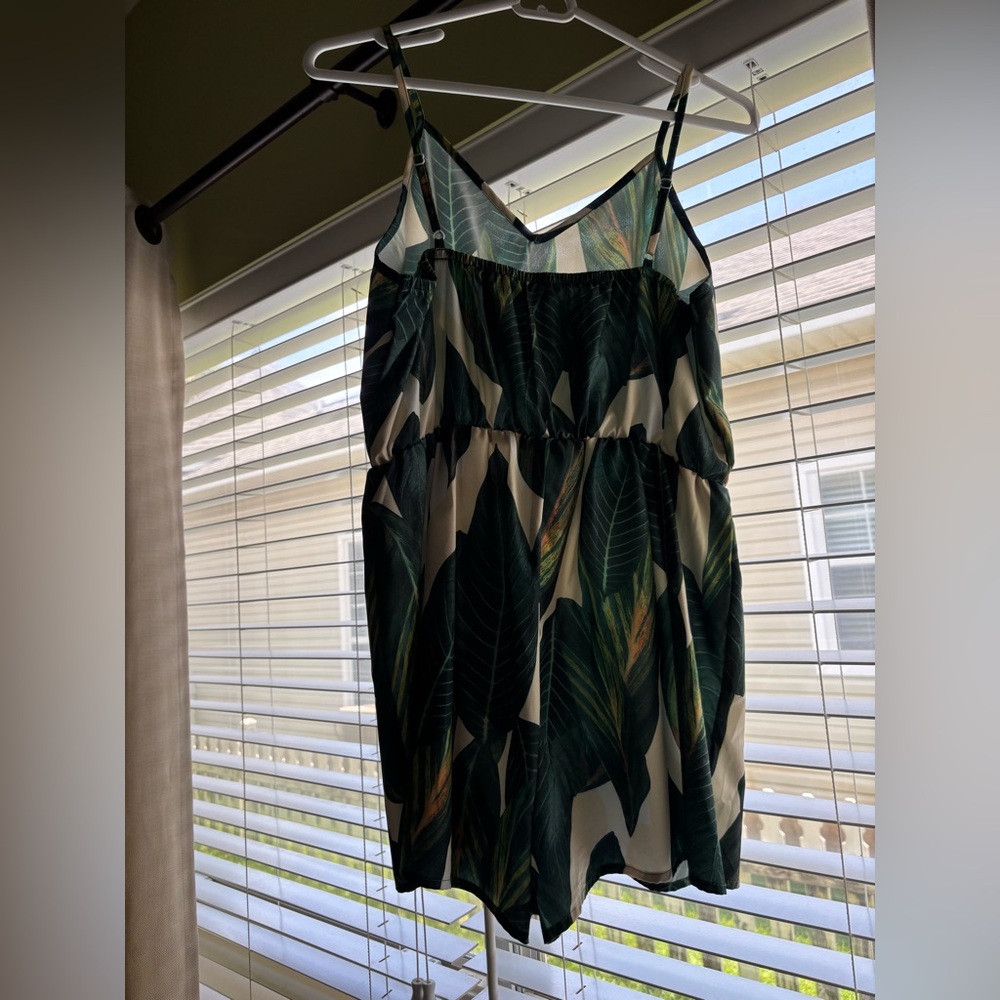 SHEIN Green Leaf Print Romper - Picture 5 of 5